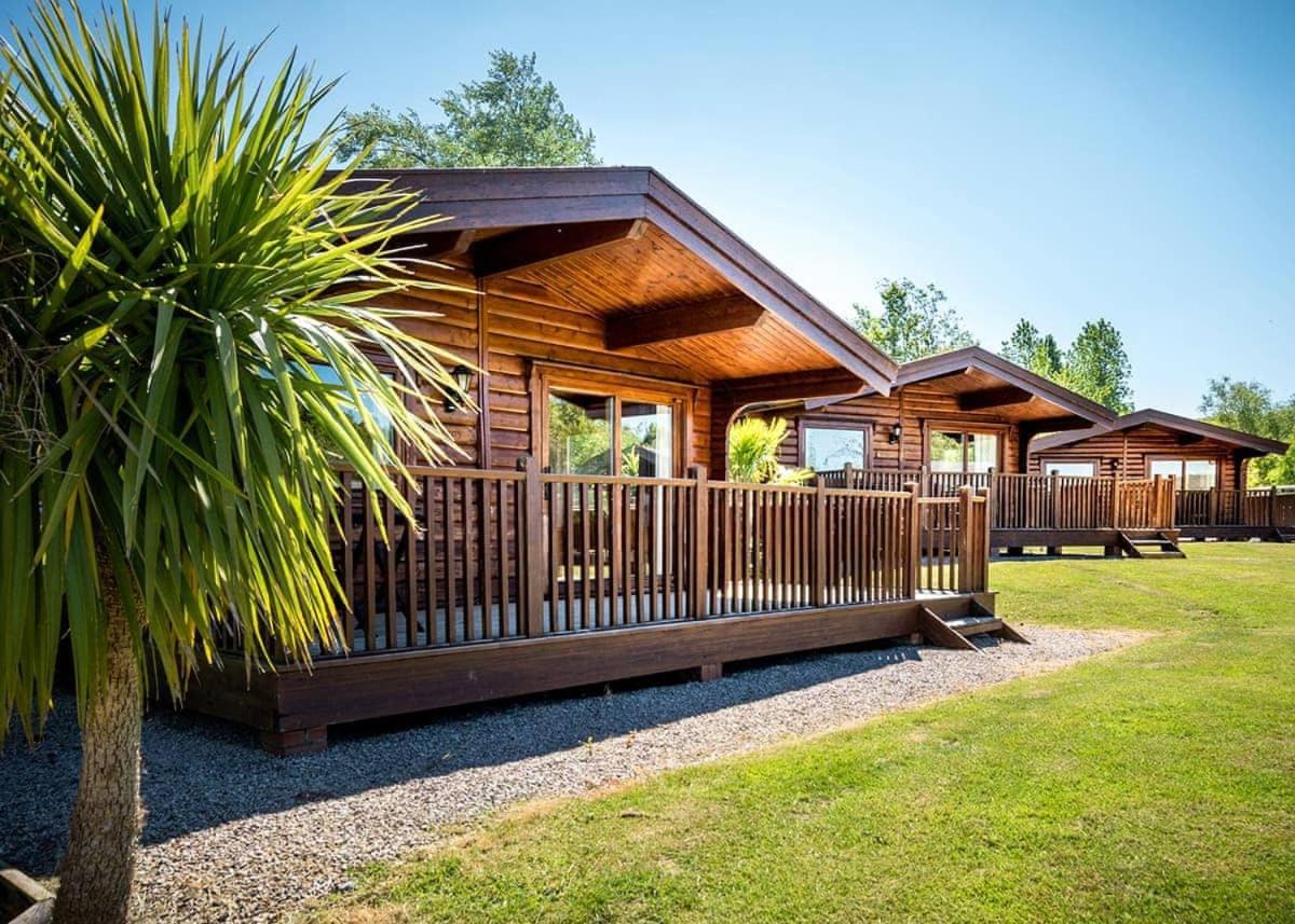 Fingle Glen Lodges Whitestone Esterno foto